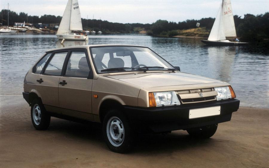  ВАЗ-2109 Спутник 1986 года  (фото 14 из 19)